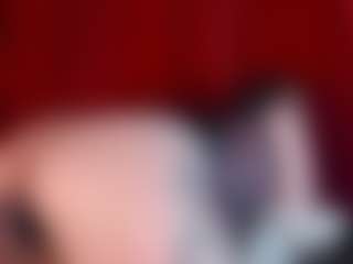 Live cam show with Biiancacox - Brown Hair on TastyBlacksLive