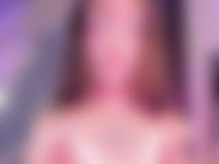 Live cam show with MaddieStark - Camel Toe on Fapmatic.com