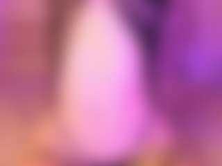 Live cam show with MaddieStark - Striptease on Camsoda