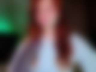 Live cam show with Barbara - Shaved Pussy on Pornisteam.com