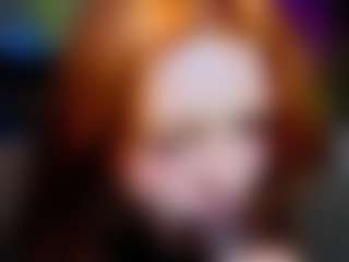 Live cam show with Barbara - Shaved Pussy on livesuperchat.net