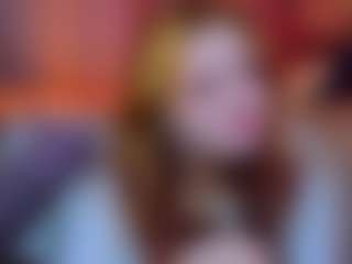 Live cam show with Barbara - Shaved Pussy on Mixed Magazine Live