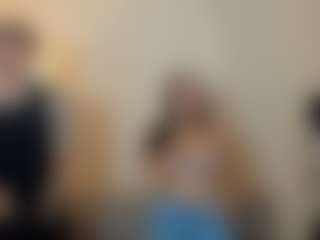 Live cam show with chiquisdeliciosa23 - Dildo Or Vibrator on Camsoda