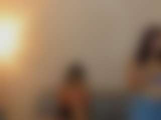 Live cam show with chiquisdeliciosa23 - Dildo Or Vibrator on Camsoda