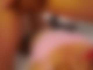 Live cam show with dollylovs - Flashing on AdultVida.com