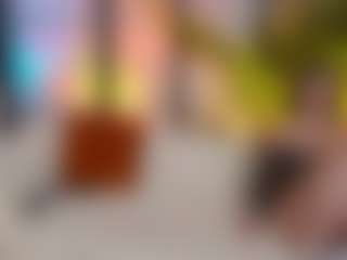 Live cam show with dollylovs - Middle Aged on studioflirtlive.com