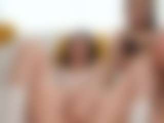 Live cam show with dollylovs - Dildo Or Vibrator on Gym Cam Girls