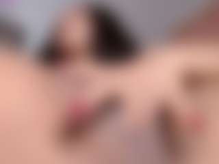 Live cam show with idalisVanucci - Fingers on Camming Site
