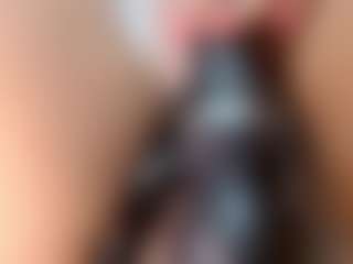 Live cam show with idalisVanucci - Oil on WildCum