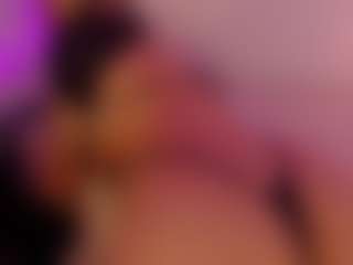 IsabellaCruz1's Live Sex Cam Show