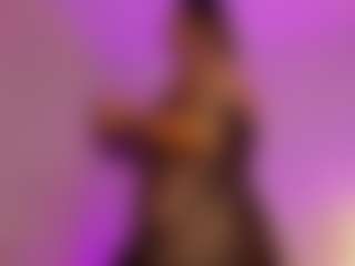 IsabellaCruz1's Live Sex Cam Show