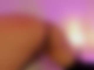 IsabellaCruz1's Live Sex Cam Show