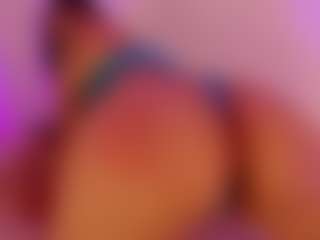 IsabellaCruz1's Live Sex Cam Show