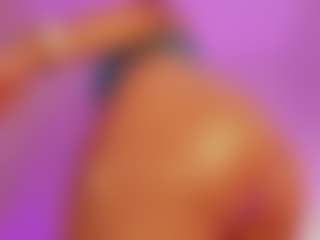 IsabellaCruz1's Live Sex Cam Show