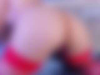 Live cam show with Valeryy-Smith - Petite on StripNow