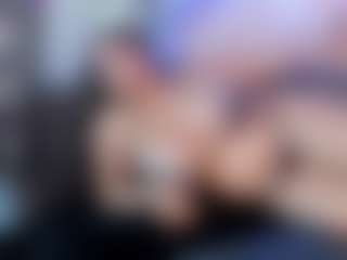 Live cam show with Karolinee - Curly on hotwifechat.live
