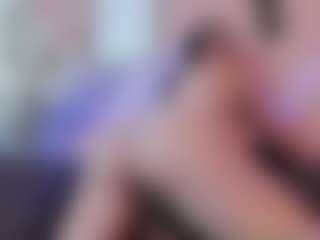 Karolinee's Live Sex Cam Show