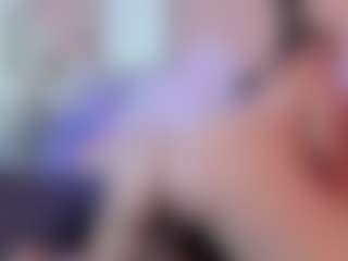 Karolinee's Live Sex Cam Show