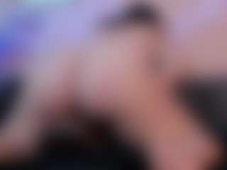 Karolinee's Live Sex Cam Show