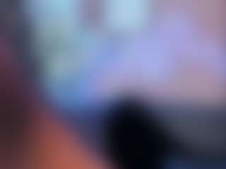 Live cam show with Karolinee - Public on Gym Cam Girls