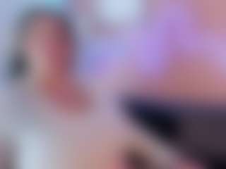 Karolinee's Live Sex Cam Show