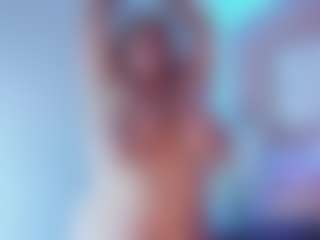 Karolinee's Live Sex Cam Show