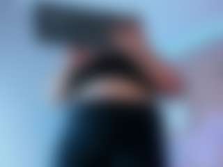Karolinee's Live Sex Cam Show