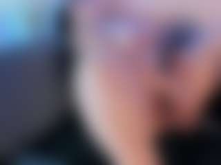 Karolinee's Live Sex Cam Show