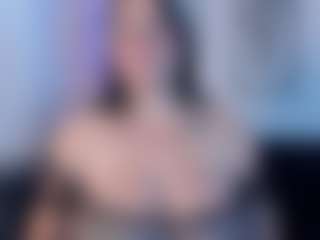 Live cam show with Karolinee - Big Ass on Camsoda Late Night