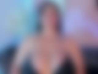 Live cam show with Karolinee - BBW Shaved Pussy on Cam Slut