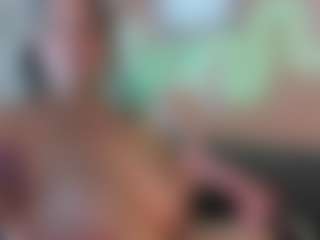 Karolinee's Live Sex Cam Show