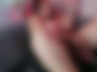 Karolinee's Live Sex Cam Show