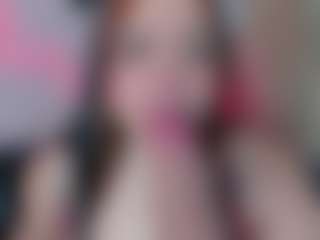 Karolinee's Live Sex Cam Show