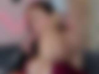 Karolinee's Live Sex Cam Show