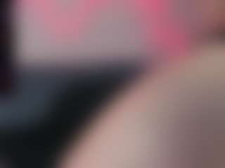 Live cam show with Karolinee - Curly on LiveSexCams6