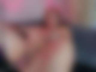 Karolinee's Live Sex Cam Show