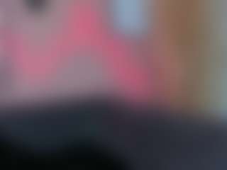 Live cam show with Karolinee - Petite on Camsoda