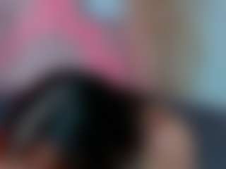 Live cam show with Karolinee - Curly on CamSodaAdn