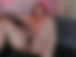 Karolinee's Live Sex Cam Show