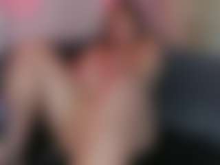 Karolinee's Live Sex Cam Show