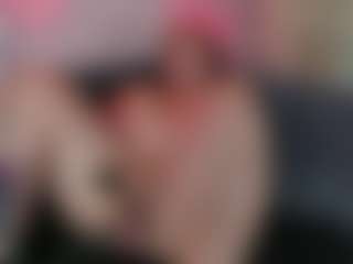 Karolinee's Live Sex Cam Show