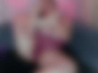 Karolinee's Live Sex Cam Show