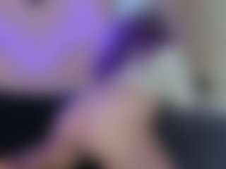 Karolinee's Live Sex Cam Show