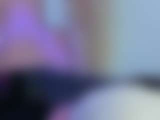 Karolinee's Live Sex Cam Show