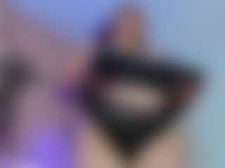 Karolinee's Live Sex Cam Show