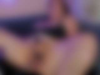 Karolinee's Live Sex Cam Show