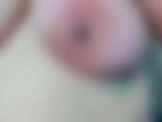 Karolinee's Live Sex Cam Show
