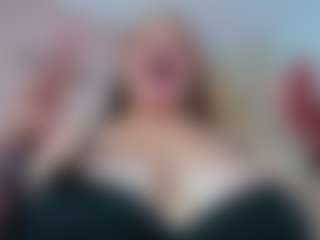 Live cam show with Karolinee - Cum In Pussy on Camsoda