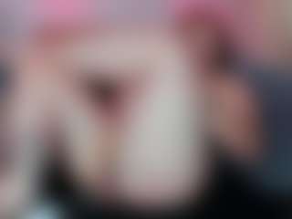Karolinee's Live Sex Cam Show