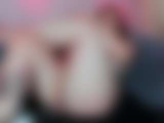 Karolinee's Live Sex Cam Show